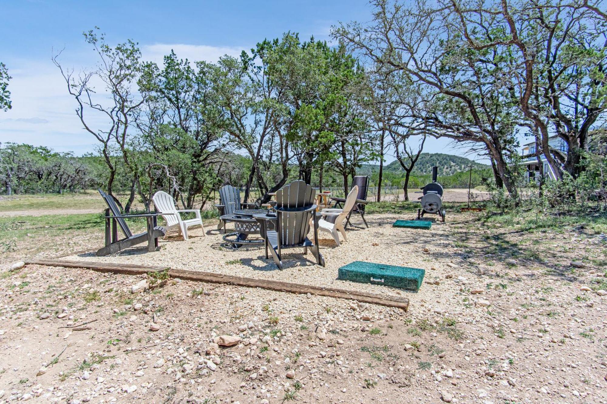 فندق Lucky Star Ranch - Stargazer Tarpley المظهر الخارجي الصورة